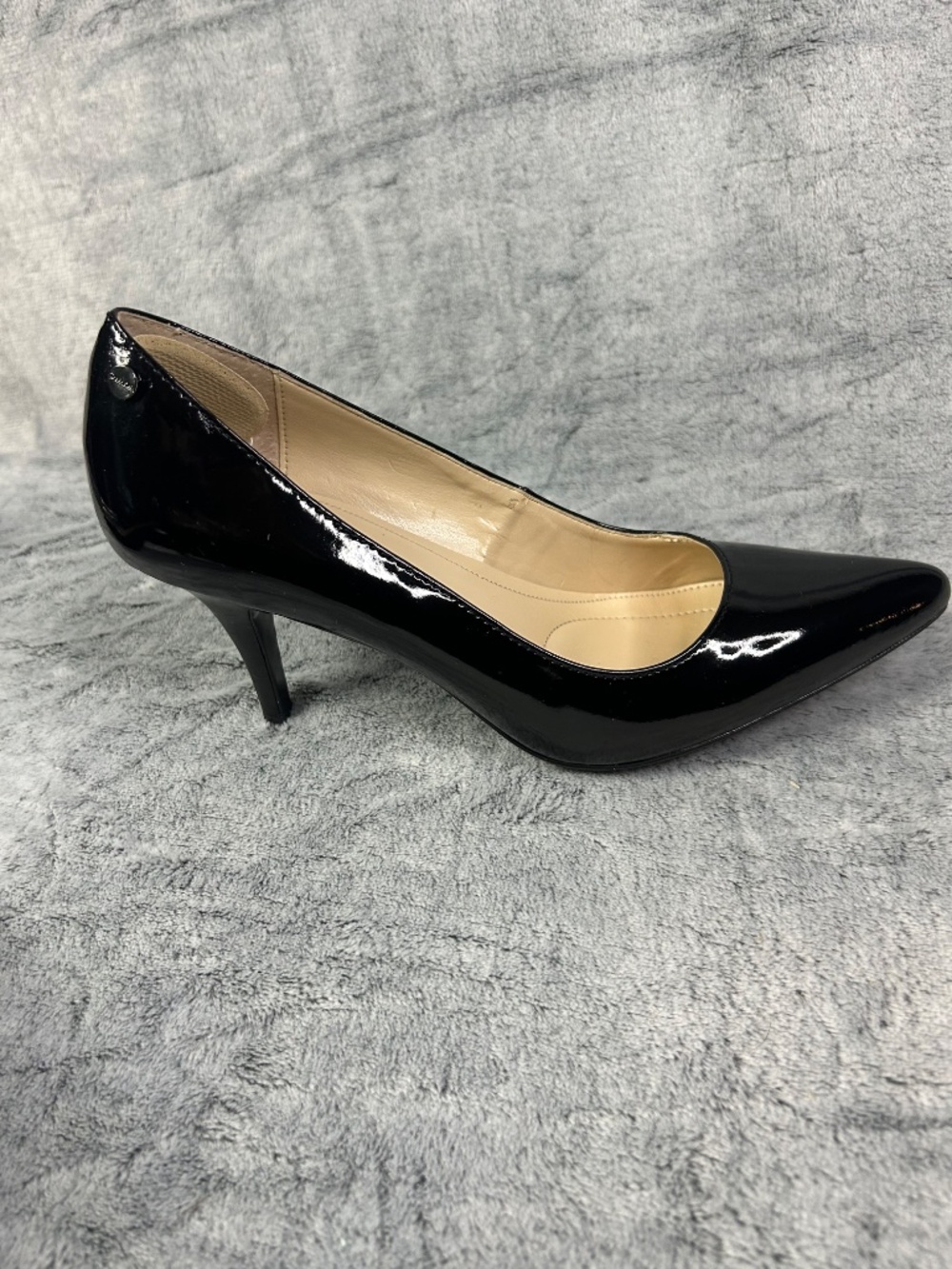 Calvin Klein Gayle Pointed-Toe Dress Pump  6 1/2 in black patent leather. - Picture 3 of 8